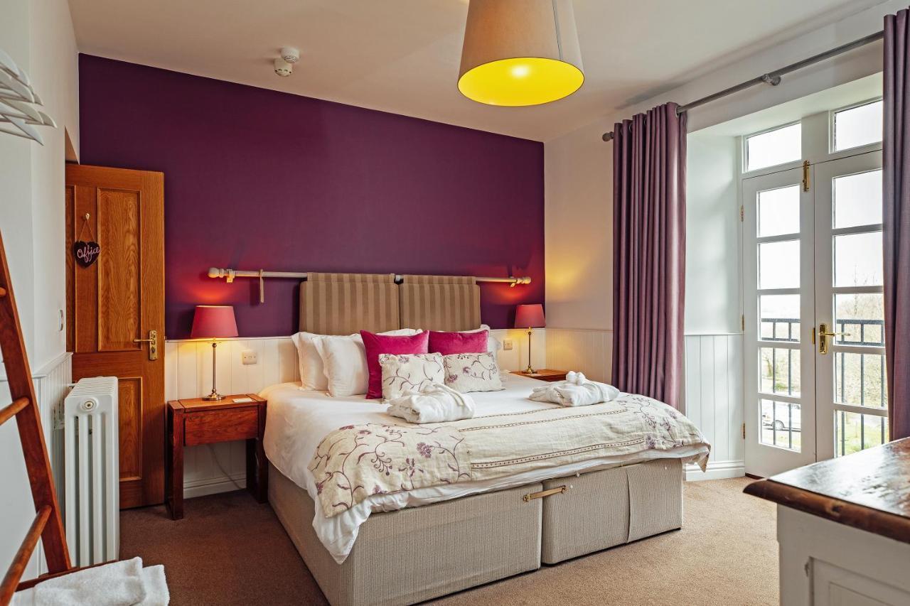 Гостевой дом Trefloyne Manor Тенби Экстерьер фото